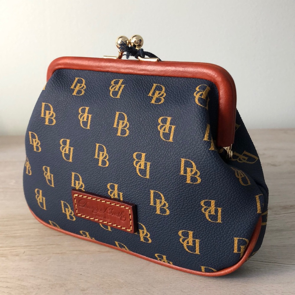 Dooney & Bourke purse